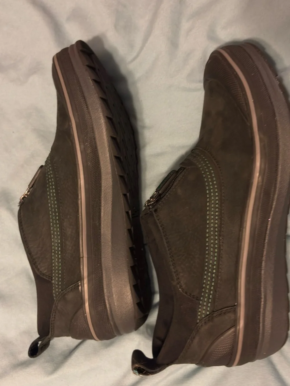 Almost New Clarks Women's Black Zip Front Ankle Booties